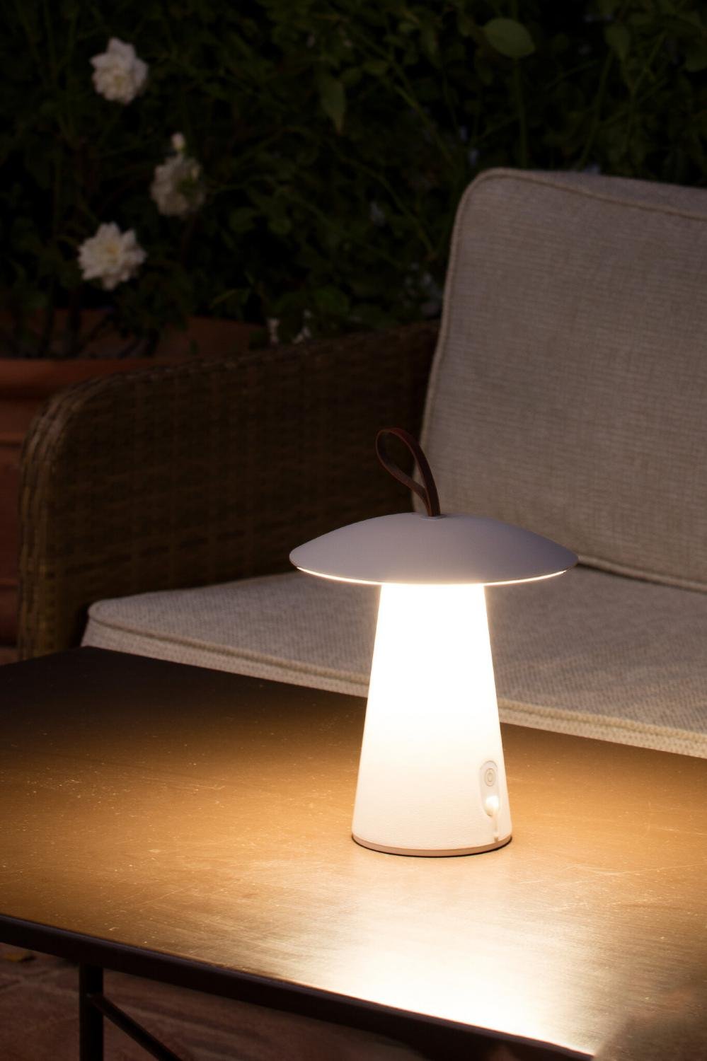 TASK LED, bílá přenosná stolní lampa - FARO