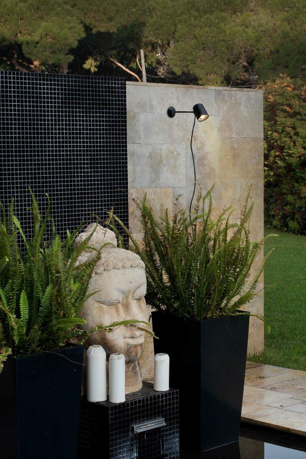 Levně FLOW nástěnná lampa, černá, se zápichem do země - FARO