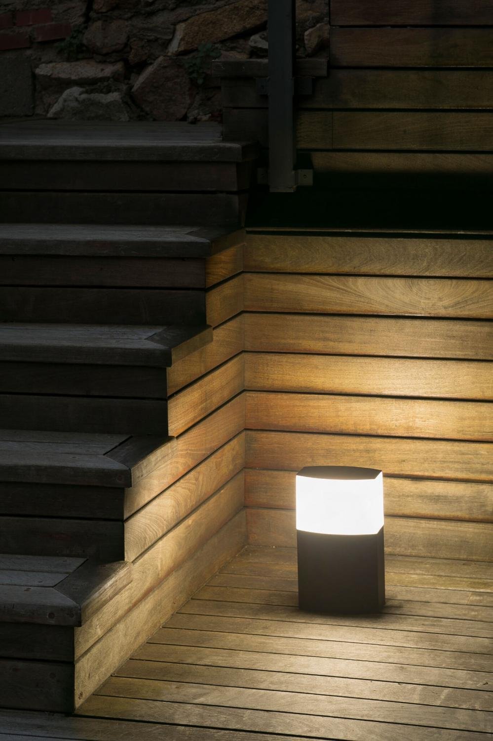 DATNA 300 sloupková lampa, tmavě šedá - FARO