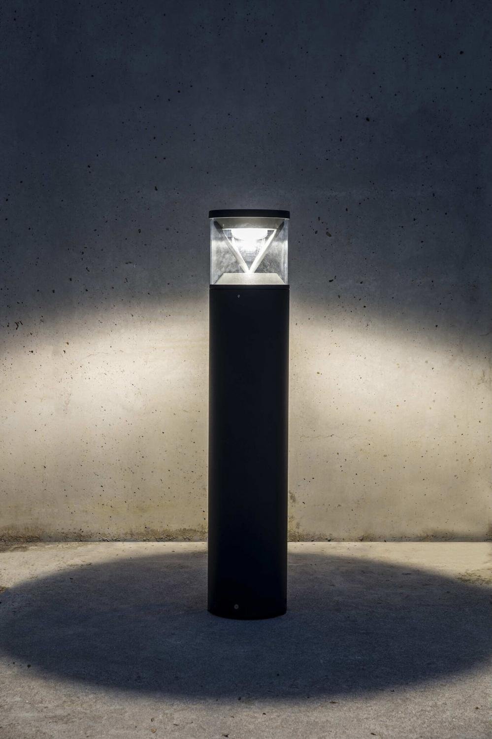 Levně RUSH sloupková lampa, tmavě šedá, 2700K 360st CASAMBI - FARO