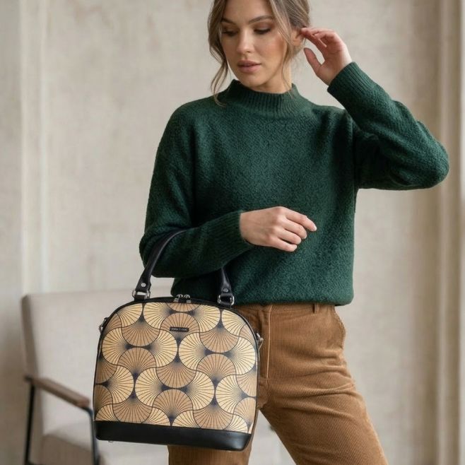 Česká výroba není jen fráze Za každou Dara bags je práce, čas, zkušenost a ruce, které to opravdu ušily. Žádná anonymní...