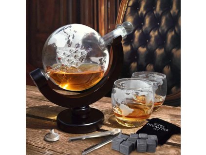 Globe decanter hoofd 700x700
