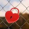 visiaci zamok v tvare srdca 700x700 700x700