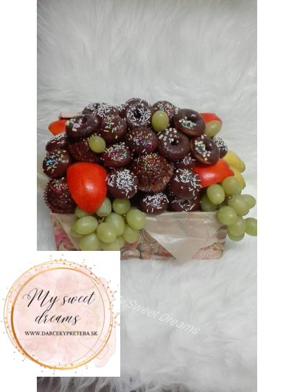 Ovocie s muffinmi v obdĺžnikovlm boxe