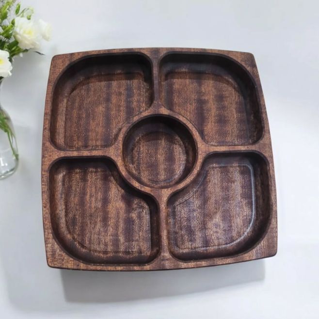 Keď sa povie luxus, myslíme MAHAGÓN. 🪵✨ Hľadáte kúsok, ktorý vo vašej domácnosti pretrvá generácie? Predstavujeme vám náš...