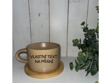 Hrnek Makronka hnědá (levá strana)