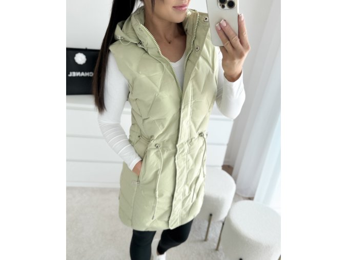 Facetune 11 08 2024 07 30 50