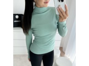 Facetune 25 09 2024 20 39 41