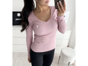 Facetune 18 11 2024 23 41 34