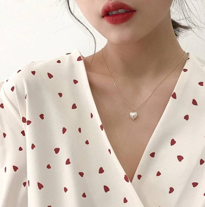 Přívěšek na řetízku - srdce perleť