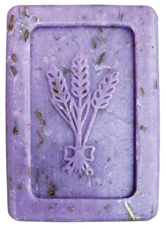 Mýdlo se sušenými květy levandule