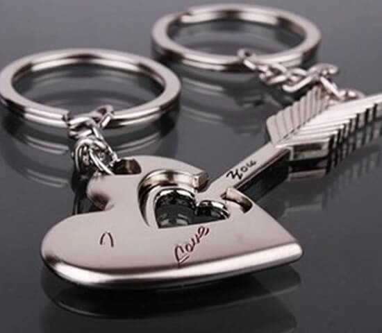 Klíčenka srdce a šíp