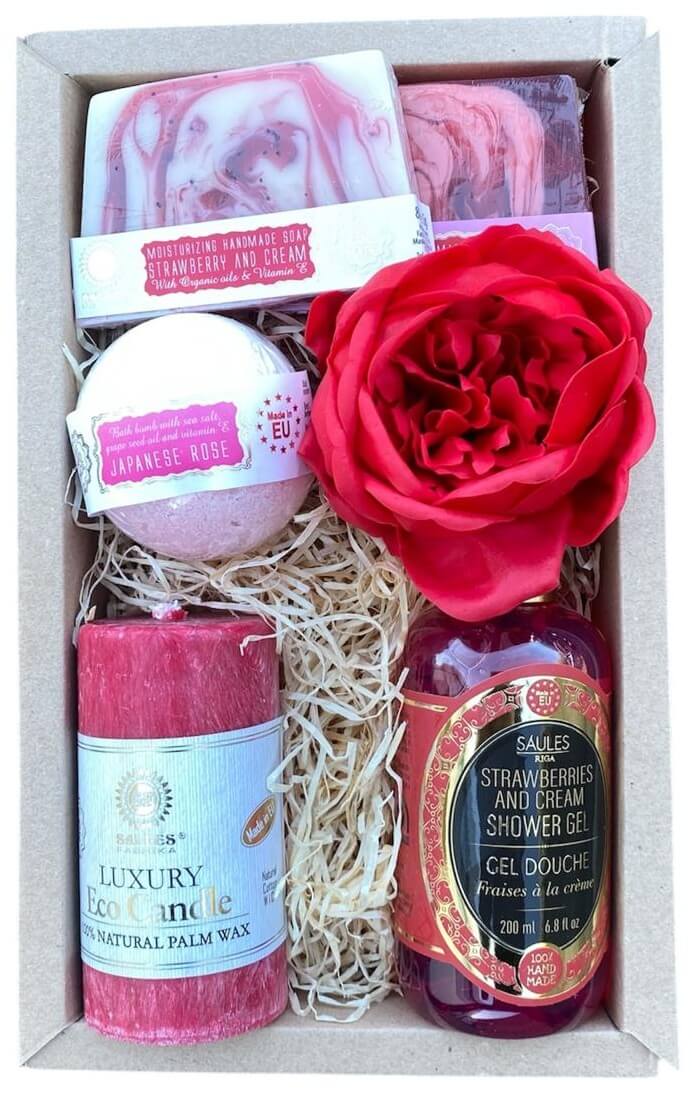 Jahodovo-brusinkový dárkáč