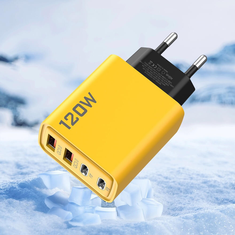 120W nabíječka se 4 porty USB a USB-C PD