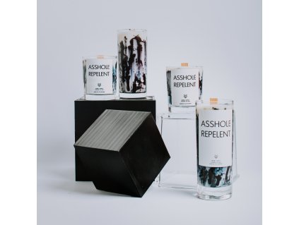 IRONIC CANDLES -  sójová svíčka/ ASSHOLE REPELENT - žíhaná