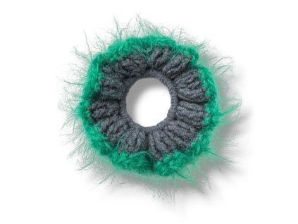 CARAMBOL TEXTURES háčkovaná scrunchie gumička - GRAY IN GRASS