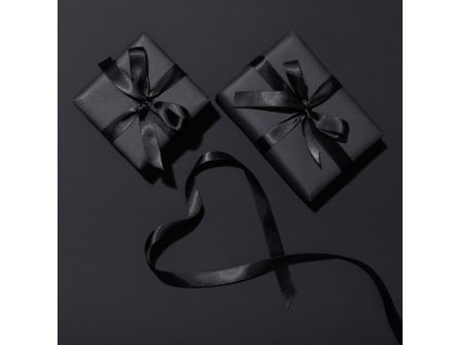 black presents xlarge