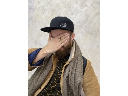 CARABAR černá kšiltovka s logem a rovným kšiltem