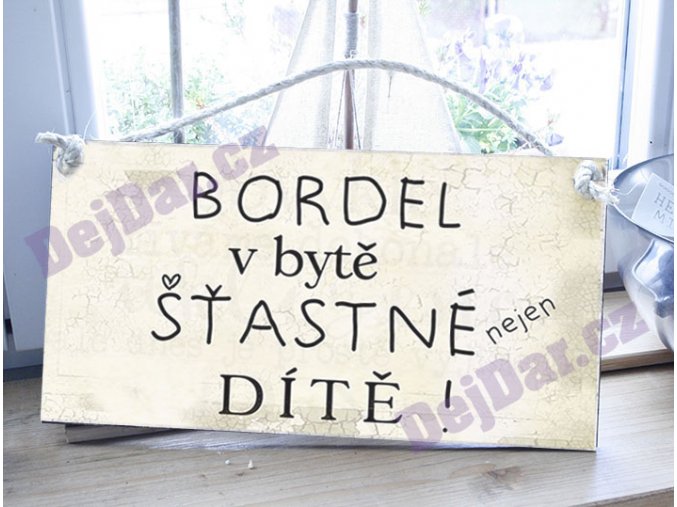 Vtipná Cedulka s nápisem o úklidu