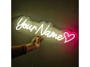 Personalizovaný LED neonový nápis na zeď