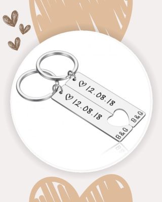 💞 Párový přívěsek na klíče s vlastním textem – pro zamilované ✨ Elegantní přívěsek z nerezové oceli, který můžete...