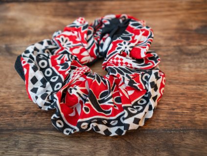 Látková gumička do vlasů Masajka