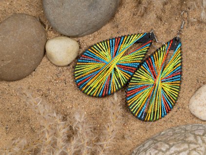 Africké dřevěné náušnice Slza