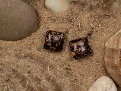 Netradiční čtvercové náušnice z mastku