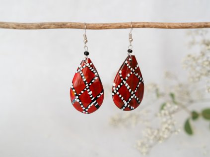 Netradiční náušnice z rohu zebu