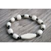 Náramek s bílými kamínky