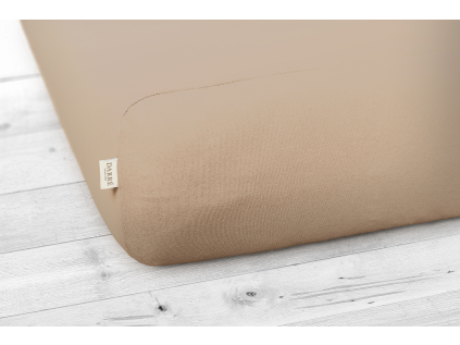 136 6 hneda svetle 03 roh vrsek