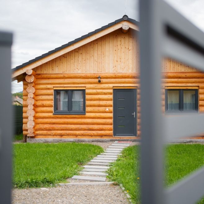 ✨ Když má interiér jasnou vizi, zaslouží si kvalitní detaily ✨ 🏡Zrub Polomka je místo s osobitým charakterem, kde hraje...