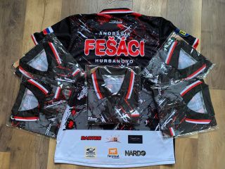 🎯 Fešáci Hurbanovo sú pripravení v novom šate na Fabros západoslovenskú ligu družstiev! Prajeme vám veľa úspechov,...