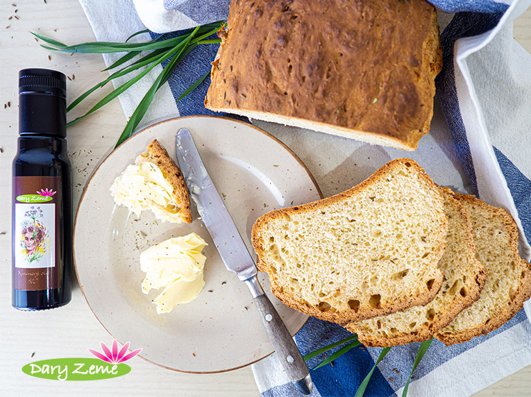 Domácí chléb s kmínovým olejem