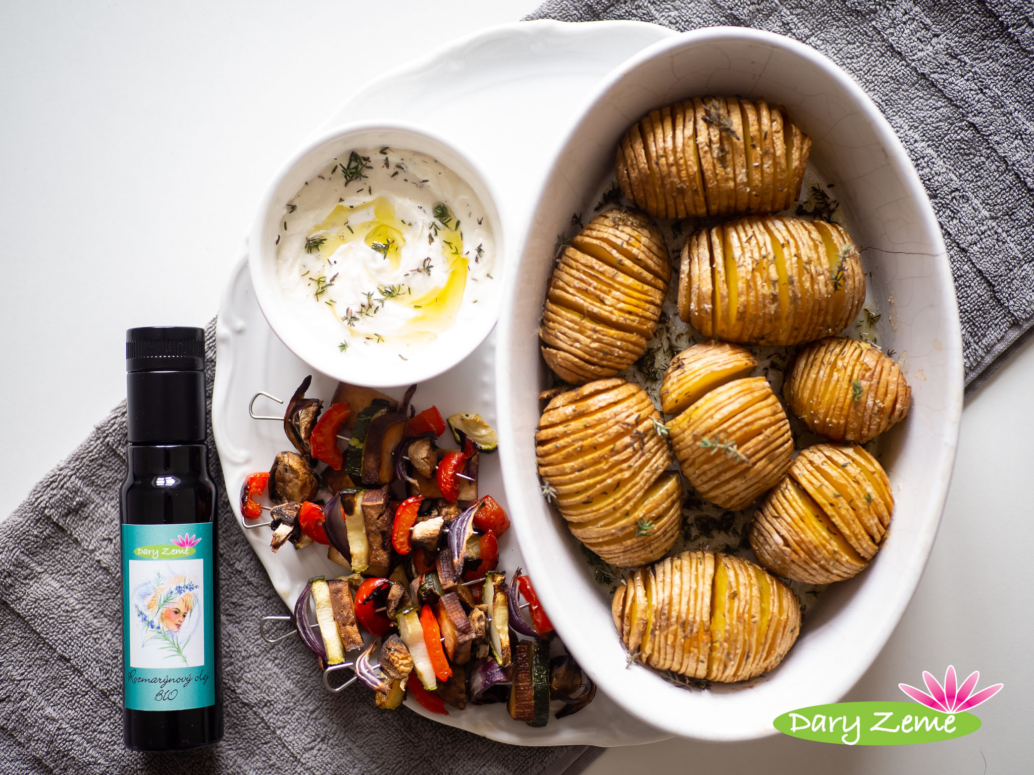 Rozmarýnové brambory se smetanovým dipem