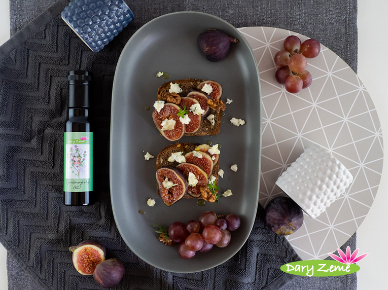 Topinka s kozím sýrem a fíky