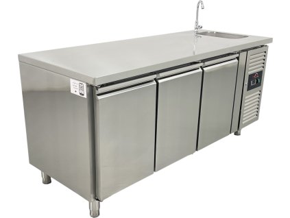 Cooling table with sink and 3 doors