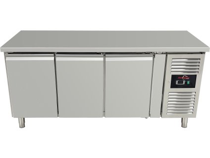 Refrigerated table with 3 doors