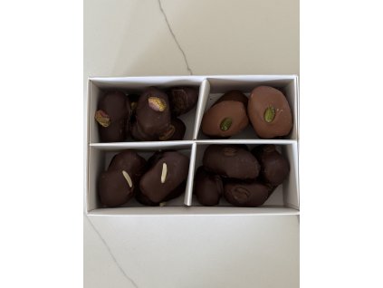 Výběr datlí plněných ořechovými másly Šufan