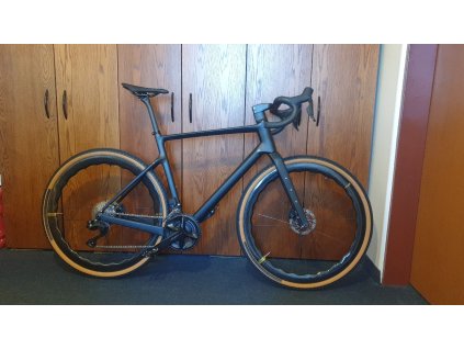 Gravel kolo - Shimano 105 Di2 2x12, matná černá, vel. 58-XL