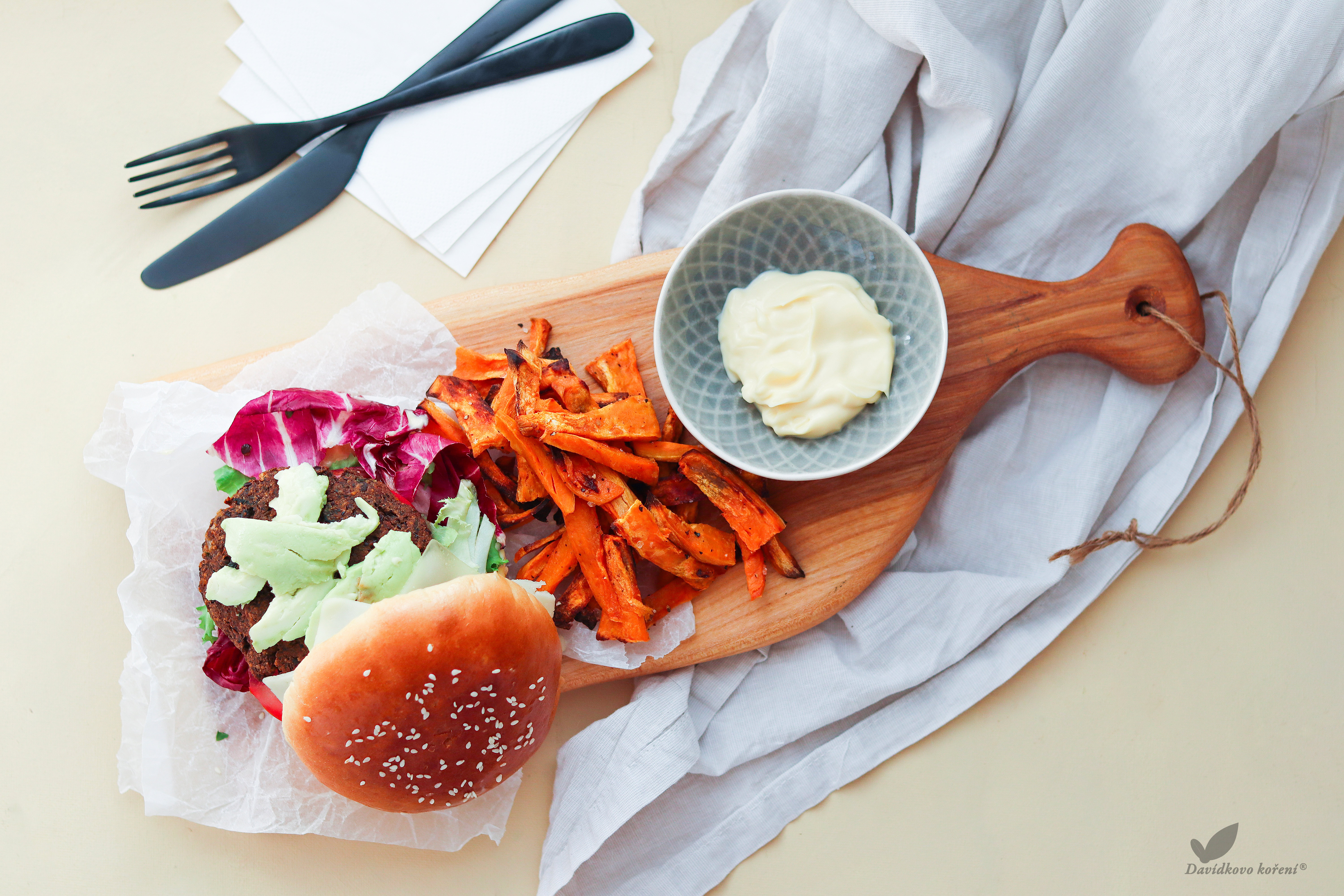 Veganské-čočkovo---houbové-burgery-VODOZNAK