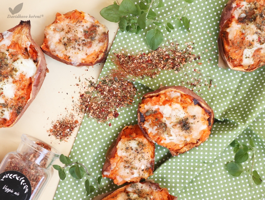 Zapečené batáty s mozzarellou a Bulharskom