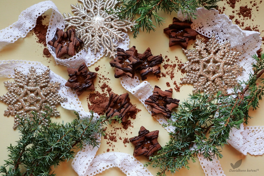 Kakaové linecké s bazovým džemom