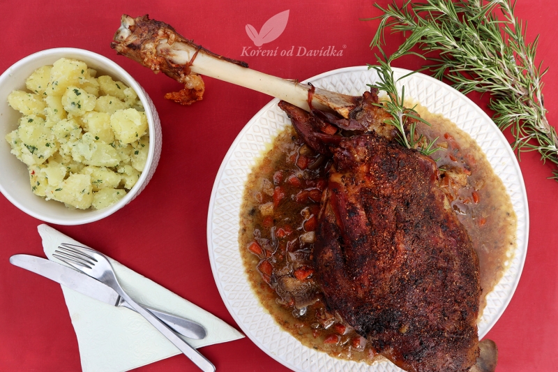 Jahňacie stehno na zelenine