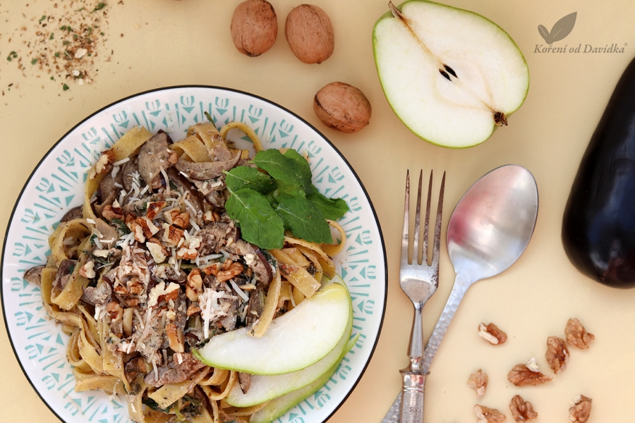 Tagliatelle s 'hubovým' baklažánom