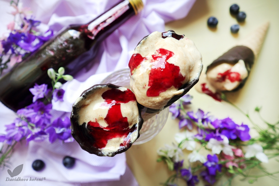 Čučoriedkový topping s levanduľou