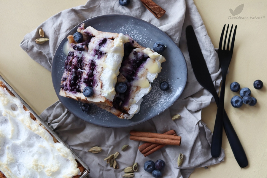 Čučoriedková žemľovka