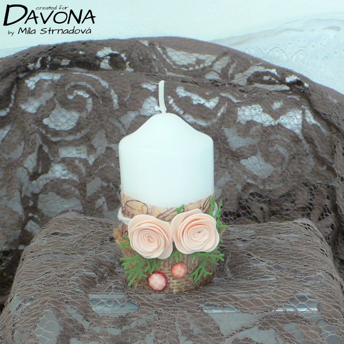 Adventní svíčka zdobená technikou decoupage