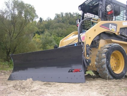 STAVEBNÝ NATAČACÍ PLUH model LA 1600