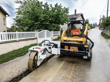 Simex CT 2.8 vibrációs keréktömörítő előtolóval